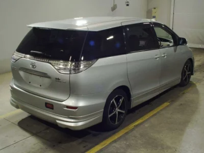 Toyota ESTIMA HYBRID