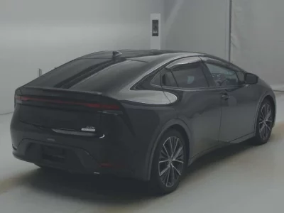 Toyota PRIUS  с аукциона в Японии