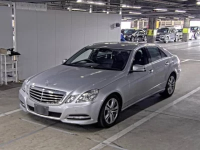 Mercedes-Benz E CLASS  с аукциона в Японии