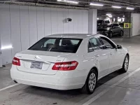 Mercedes-Benz E CLASS лот № 834 оценка 4.5  с аукциона в Японии 1