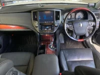 Toyota CROWN лот № 2061 оценка 3.5  с аукциона в Японии 2