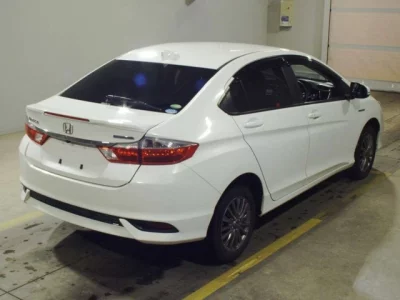 Honda GRACE  с аукциона в Японии