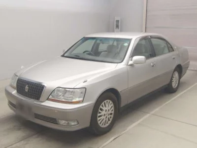 Toyota CROWN  с аукциона в Японии