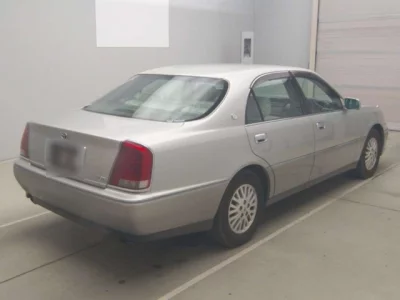 Toyota CROWN  с аукциона в Японии