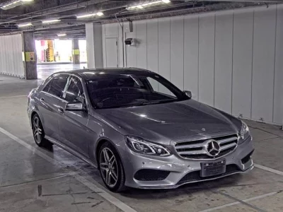Mercedes-Benz E CLASS  с аукциона в Японии