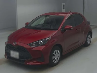 Toyota YARIS  с аукциона в Японии