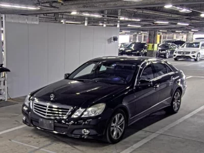 Mercedes-Benz E CLASS  с аукциона в Японии