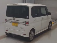 Daihatsu TANTO лот № 3073 оценка 3.5  с аукциона в Японии 1