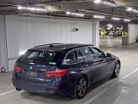 BMW 3-Series лот № 855 оценка 3.5  с аукциона в Японии 1