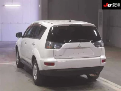 Mitsubishi OUTLANDER  с аукциона в Японии
