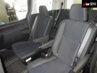 Toyota NOAH лот № 3051 оценка 4  с аукциона в Японии 3