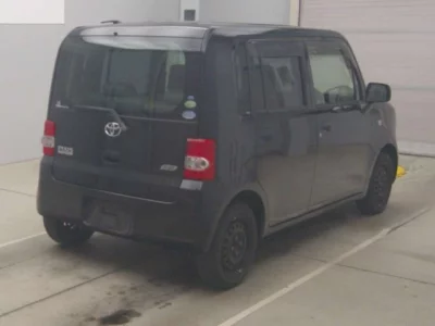 Toyota PIXIS SPACE  с аукциона в Японии