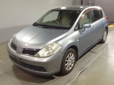 Nissan TIIDA  с аукциона в Японии