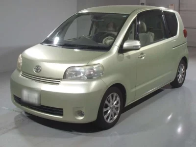 Toyota PORTE  с аукциона в Японии