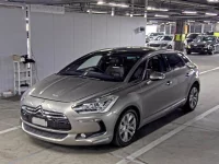 Citroen DS5 лот № 863 оценка 4  с аукциона в Японии 3