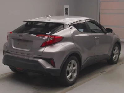 Toyota C-HR  с аукциона в Японии