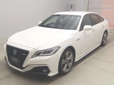 Toyota CROWN  с аукциона в Японии