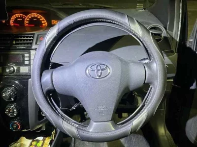 Toyota VITZ  с аукциона в Японии