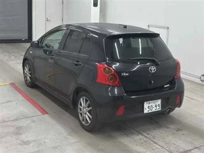 Toyota VITZ  с аукциона в Японии