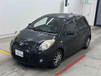 Toyota VITZ  с аукциона в Японии
