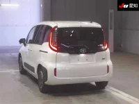 Toyota SIENTA лот № 3064 оценка 5  с аукциона в Японии 1