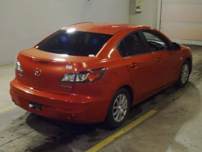 Mazda AXELA  с аукциона в Японии