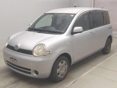 Toyota SIENTA  с аукциона в Японии