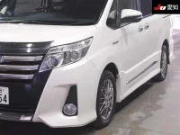 Toyota NOAH лот № 3073 оценка 4  с аукциона в Японии 6