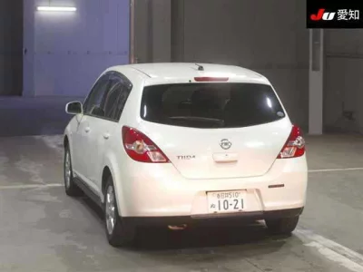 Nissan TIIDA  с аукциона в Японии