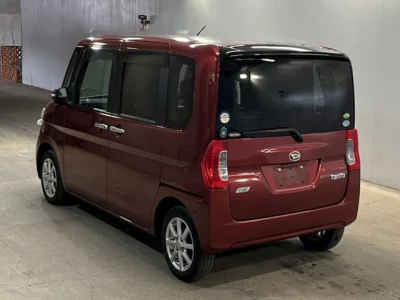 Daihatsu TANTO  с аукциона в Японии