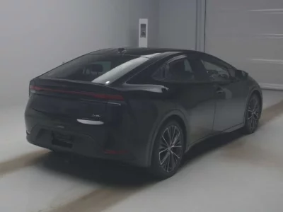 Toyota PRIUS  с аукциона в Японии