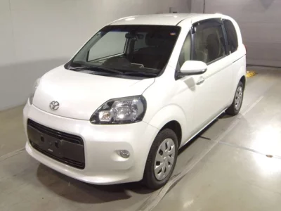 Toyota PORTE  с аукциона в Японии