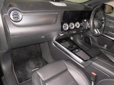 Mercedes-Benz EQA  с аукциона в Японии