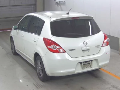 Nissan TIIDA