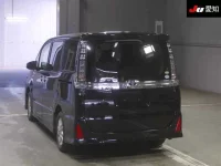 Toyota VOXY лот № 3097 оценка 4  с аукциона в Японии 1