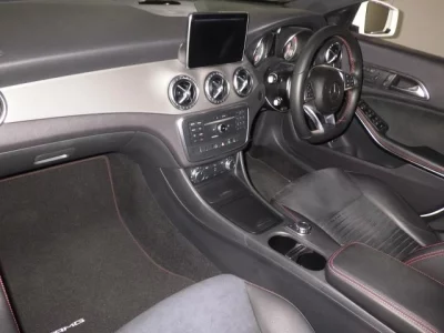 Mercedes-Benz CLA CLASS