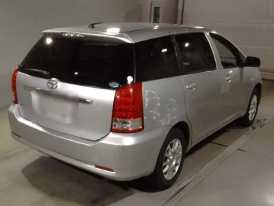 Toyota WISH  с аукциона в Японии