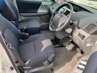 Toyota NOAH лот № 90217 оценка R  с аукциона в Японии 6