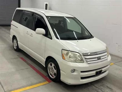 Toyota NOAH  с аукциона в Японии