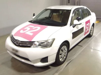 Toyota COROLLA AXIO  с аукциона в Японии