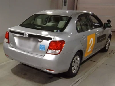 Toyota COROLLA AXIO  с аукциона в Японии