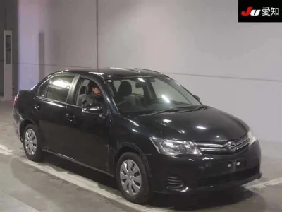 Toyota COROLLA AXIO  с аукциона в Японии