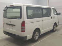 Toyota REGIUS ACE VAN лот № 70167 оценка RA  с аукциона в Японии 1