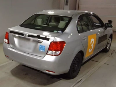 Toyota COROLLA AXIO  с аукциона в Японии