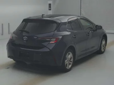 Toyota COROLLA SPORT  с аукциона в Японии