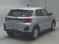 Toyota RAIZE лот № 72056 оценка 3.5  с аукциона в Японии 1