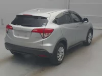 Honda VEZEL лот № 70010 оценка 4  с аукциона в Японии 1