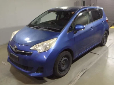 Toyota RACTIS  с аукциона в Японии