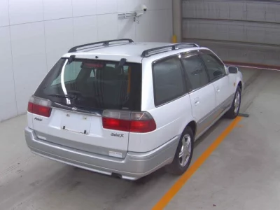 Nissan AVENIR WAGON  с аукциона в Японии