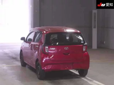 Toyota PIXIS EPOCH  с аукциона в Японии